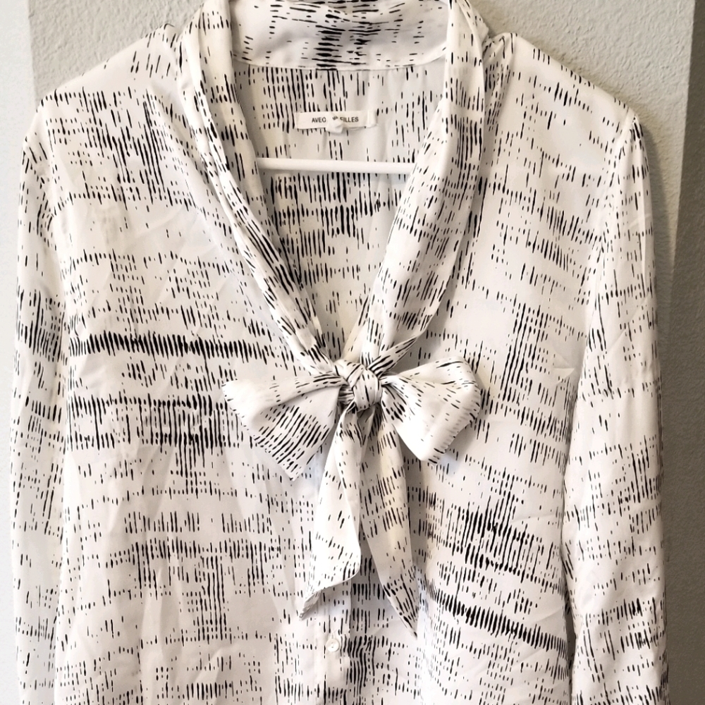 Avec Les Filles Tie Neck Blouse